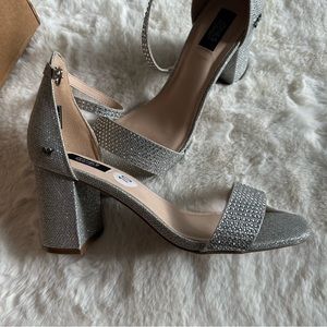Jones New York sparkling shoes